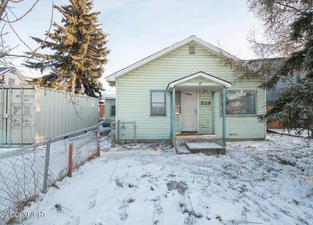 Property at 219 Park St, Anchorage, AK 99508, 3 beds, 1 bath
