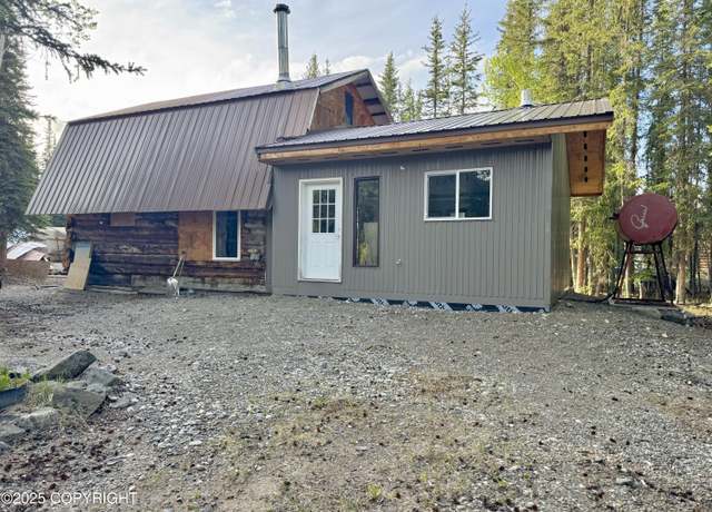 Property at 1318.5 Alaska Hwy, Tok, AK 99780, 3 beds, 1 bath