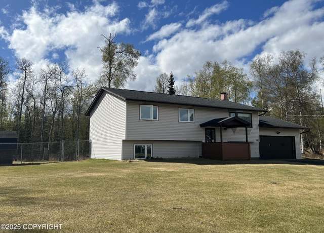 Property at 981 E Susitna Dr, Wasilla, AK 99654, 4 beds, 2.5 baths