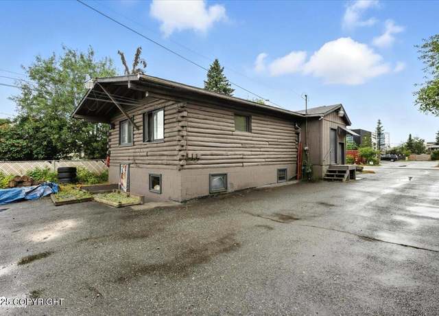 Property at 2701 Eagle St, Anchorage, AK 99503, 5 beds, 4 baths