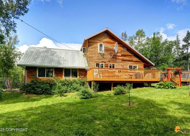 Property at 12861 W Willow Fishhook Rd, Willow, AK 99688, 3 beds, 1.5 baths