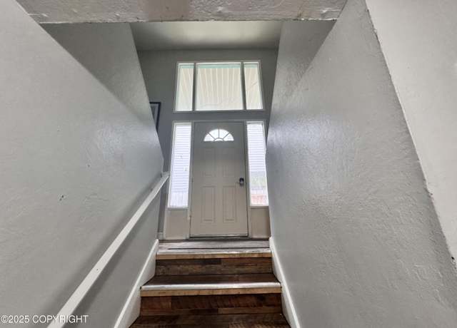 Property at 544 N Park St, Anchorage, AK 99508, 9 beds, 4 baths