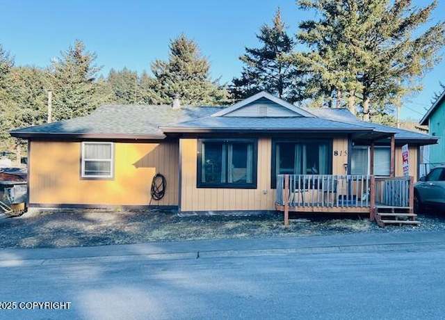 Property at 815 Willow St, Kodiak, AK 99615, 5 beds, 2 baths