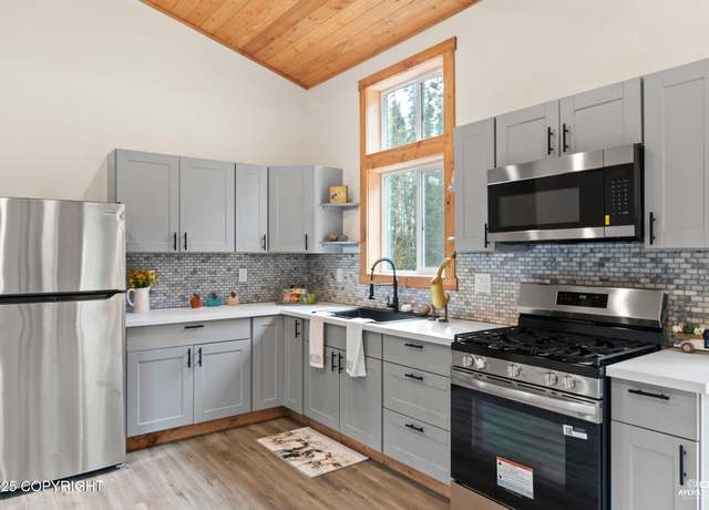 Property at 37020 Scout Lake Loop Rd, Sterling, AK 99672, 2 beds, 1 bath