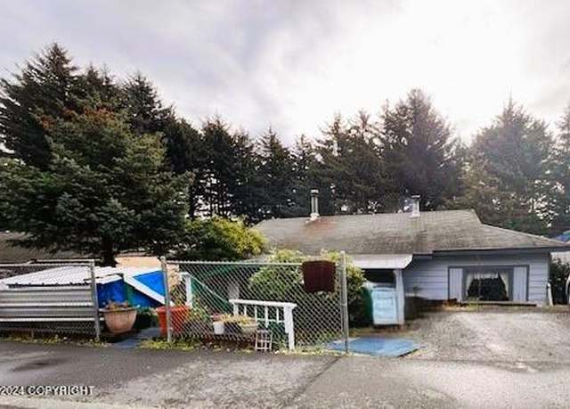 Property at 716 Thorsheim St, Kodiak, AK 99615, 3 beds, 1 bath