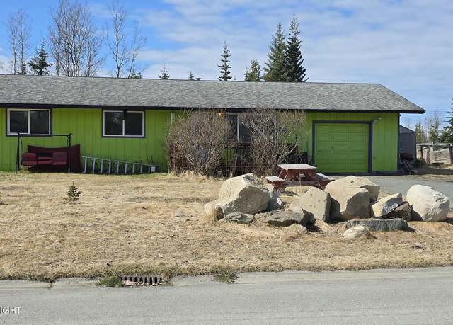Property at 345 Lupine St, Soldotna, AK 99669, 3 beds, 1 bath