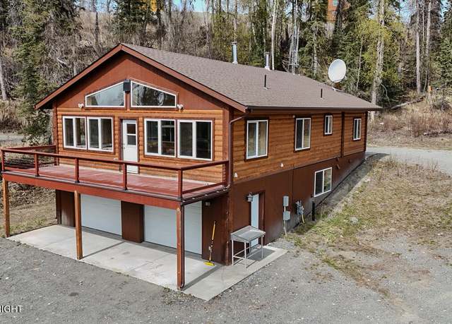 Property at 575 Pace St, Soldotna, AK 99669, 4 beds, 2 baths