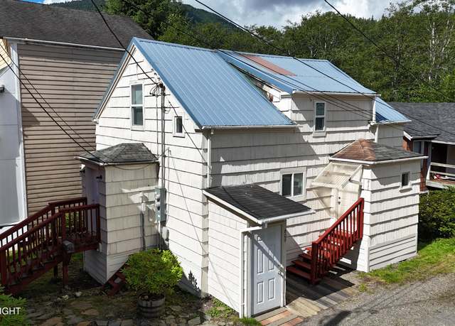 Property at 611 Hardcastle Way, Ketchikan, AK 99901, 4 beds, 3 baths