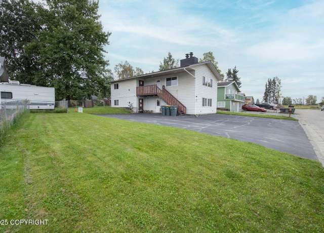 Property at 4721 Denali St, Anchorage, AK 99503, 6 beds, 3 baths