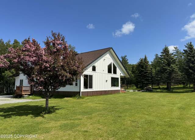 Property at 4280 N Wolverine Rd, Palmer, AK 99645, 4 beds, 3 baths