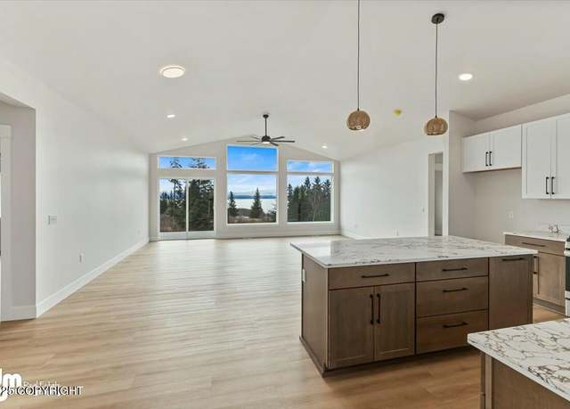 Property at 1082 Robert Ave, Homer, AK 99603, 3 beds, 2 baths