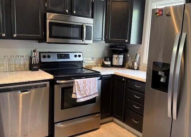 Property at 10225 Thimble Berry Dr, Anchorage, AK 99515, 2 beds, 1.5 baths