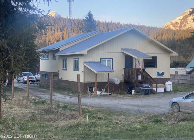 Property at 33681 Post Office Dr, Moose Pass, AK 99631, 5 beds, 4 baths