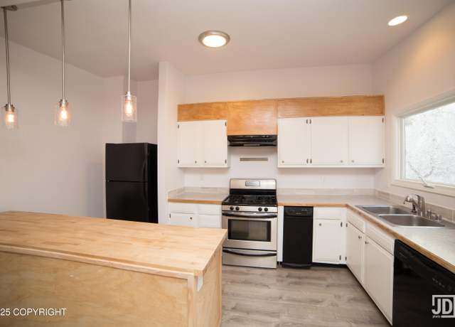 Property at 3139 Rosella St Unit G, Anchorage, AK 99504, 2 beds, 2 baths