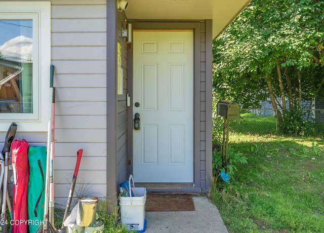 Property at 4510 Klondike Ct, Anchorage, AK 99508, 1 bed, 1 bath
