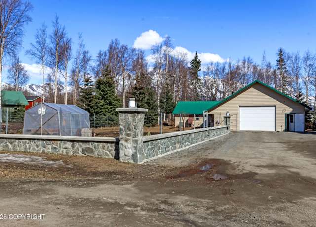 Property at 2247 S Spiro Dr, Palmer, AK 99645, 1 bed, 1 bath