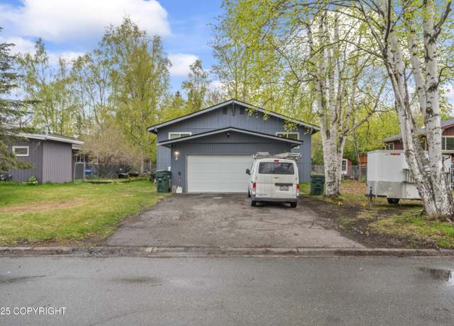 Property at 5111 Hatcher Cir, Anchorage, AK 99508, 6 beds, 2 baths