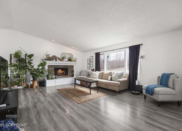 Property at 7025 Fredricks Dr, Anchorage, AK 99504, 4 beds, 3 baths