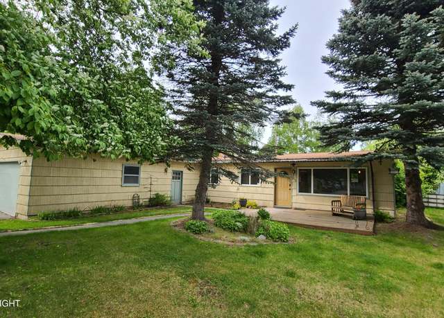 Property at 2911 W 34th Ave, Anchorage, AK 99517, 3 beds, 1 bath