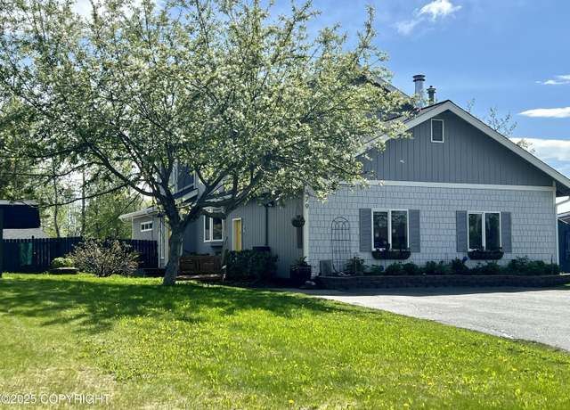 Property at 379 Katmai Ave, Soldotna, AK 99669, 4 beds, 4.5 baths