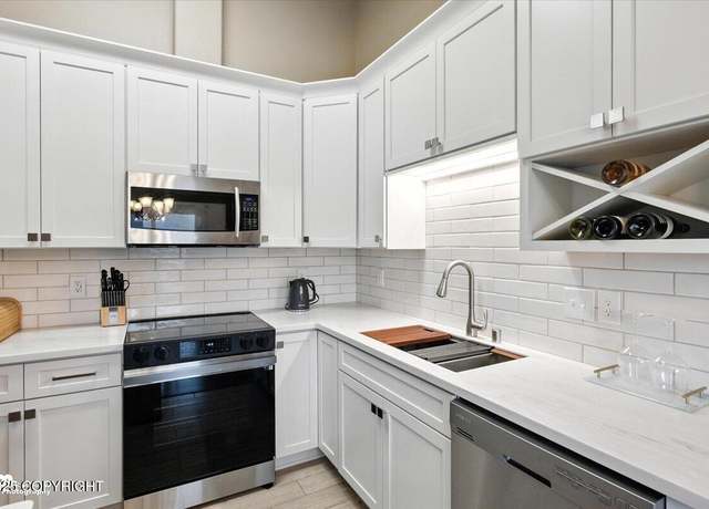 Property at 2608 Lauren Creek Loop #4, Anchorage, AK 99507, 3 beds, 2 baths
