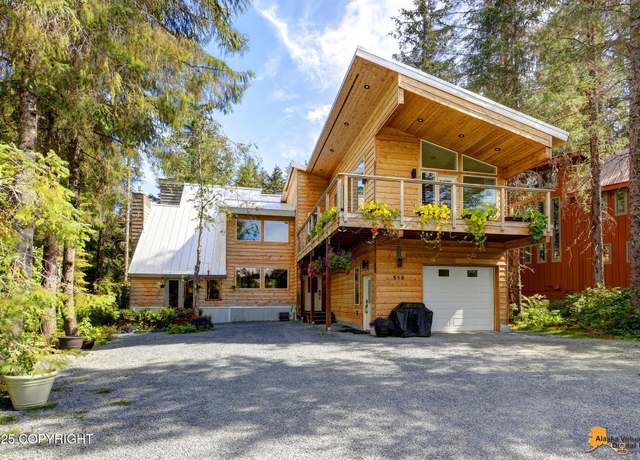 Property at 515 Vail Dr, Girdwood, AK 99587, 4 beds, 3 baths
