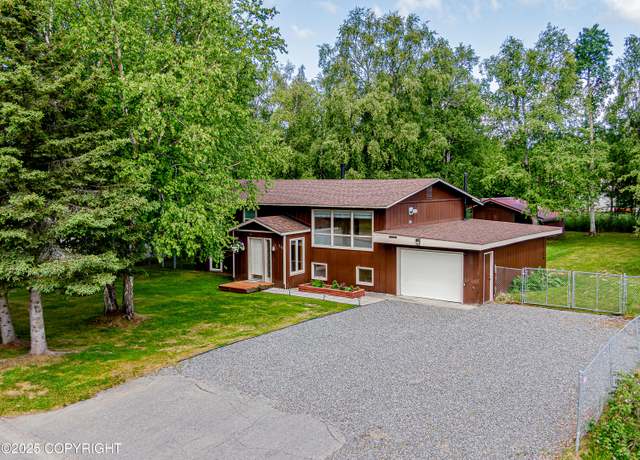 Property at 312 W Riverview Ave, Soldotna, AK 99669, 4 beds, 2.5 baths