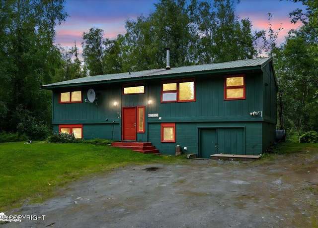 Property at 24064 S Moose Run St, Talkeetna, AK 99676, 5 beds, 2 baths