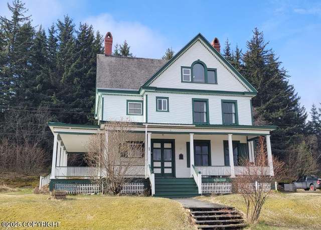 Property at 1 Fort Seward Dr, Haines, AK 99827, 7 beds, 6 baths