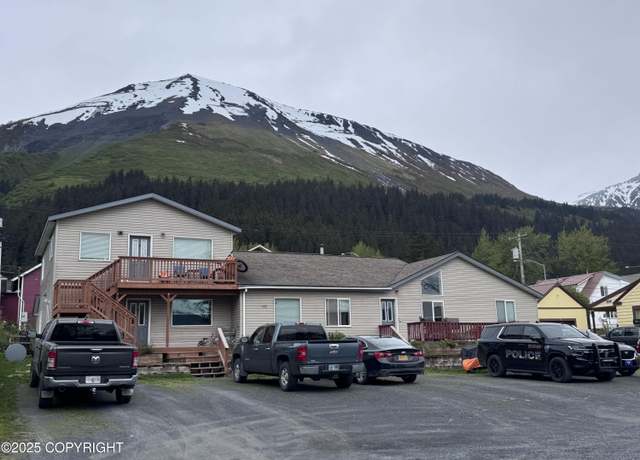 Property at 425 Fourth Ave, Seward, AK 99664, 7 beds, 5 baths
