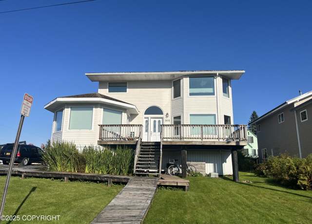 Property at 302 N 3rd St, Petersburg, AK 99833, 3 beds, 2.5 baths