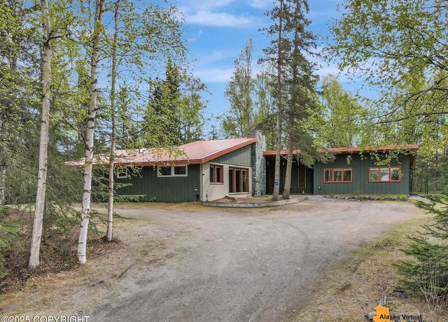 Property at 7956 Seclusion Dr, Anchorage, AK 99504, 3 beds, 2.5 baths