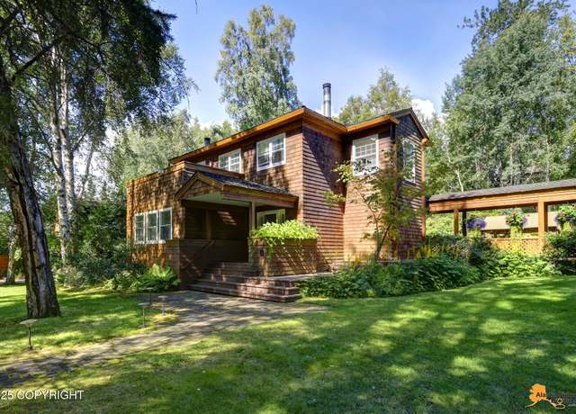 Property at 1607 W 14th Ave, Anchorage, AK 99501, 4 beds, 4.5 baths
