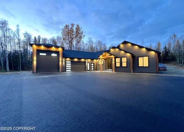 Property at 365 W Crestwood Ave, Wasilla, AK 99654, 4 beds, 2.5 baths