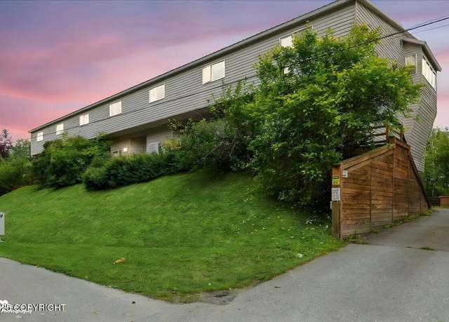 Property at 1072 E Westpoint Dr #5, Wasilla, AK 99654, 2 beds, 2.5 baths