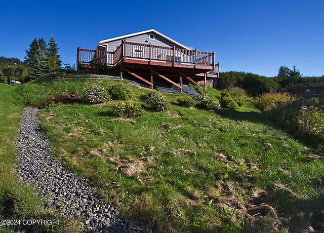 Property at 825 Soundview Ave, Homer, AK 99603, 4 beds, 2 baths