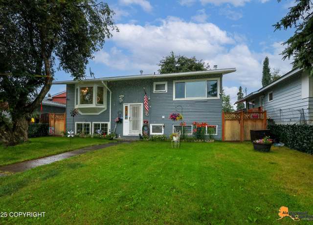 Property at 832 N Park St, Anchorage, AK 99508, 3 beds, 2 baths