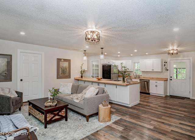 Property at 38080 Panoramic Dr, Sterling, AK 99672, 4 beds, 2 baths