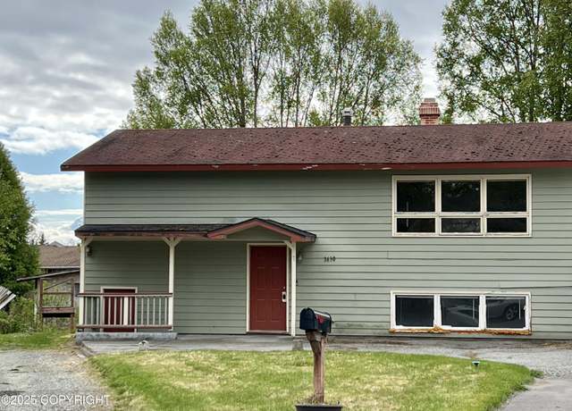 Property at 3630 Dunkirk Ct, Anchorage, AK 99502, 4 beds, 2 baths