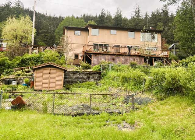 Property at 640 5th St, Douglas, AK 99824, 5 beds, 2 baths