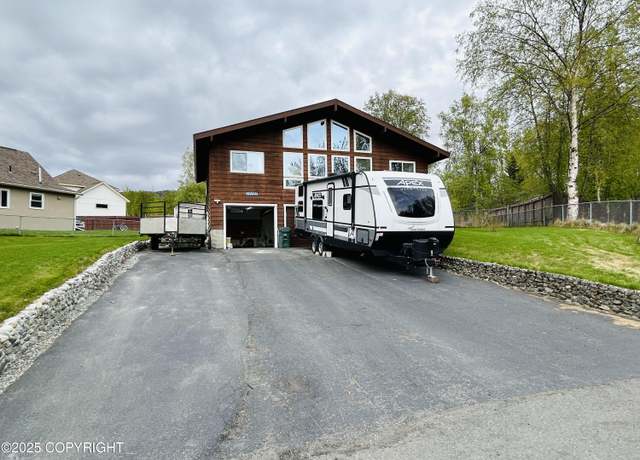 Property at 17151 Vanover Cir, Eagle River, AK 99577, 4 beds, 3 baths