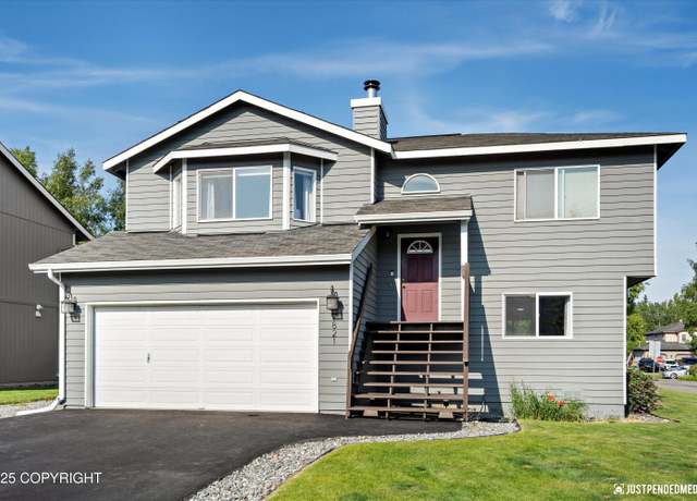Property at 7821 Charlotte Cir, Anchorage, AK 99502, 4 beds, 2.5 baths
