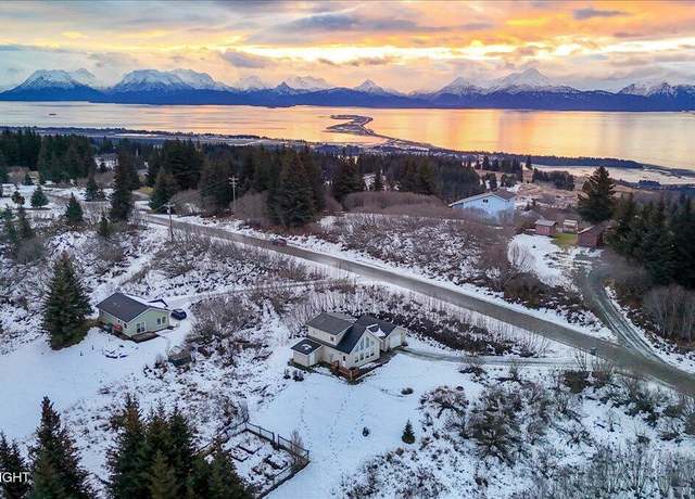 Property at 385 Crestwood Cir, Homer, AK 99603, 2 beds, 2 baths