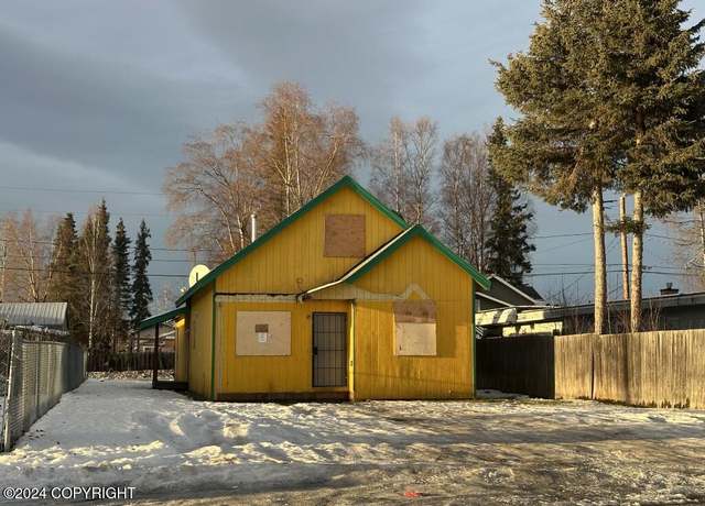 Property at 428 N Pine St, Anchorage, AK 99508, 3 beds, 2 baths