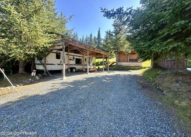 Property at 73621 Ann Rd, Anchor Point, AK 99556, 1 bed, 0.5 baths