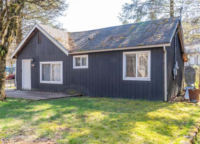 Property at 930 & 936 Freeman St, Ketchikan, AK 99901, 4 beds, 3 baths