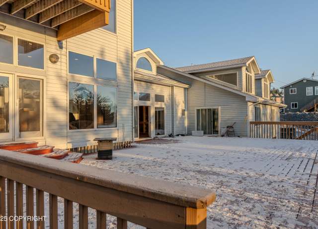 Property at 1720 E Rezanof Dr, Kodiak, AK 99615, 7 beds, 4 baths