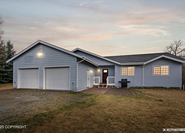 Property at 3976 N Moffit Rd, Palmer, AK 99645, 4 beds, 3 baths