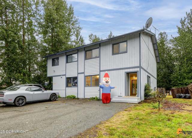 Property at 7811 Snow View Dr, Anchorage, AK 99507, 4 beds, 1.5 baths