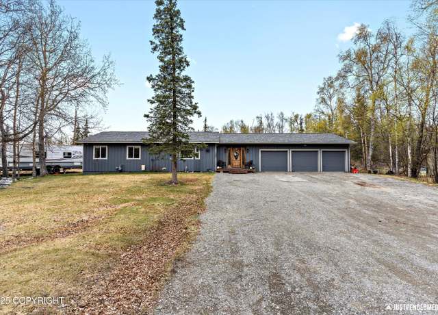 Property at 4901 E Pine St, Wasilla, AK 99654, 3 beds, 2 baths